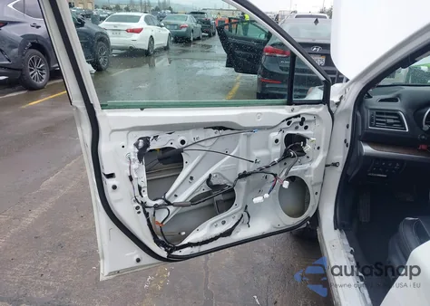 2017 Subaru Outback 2.5I Limited z USA, uszkodzony, nr VIN 4S4BSANC9H3390906